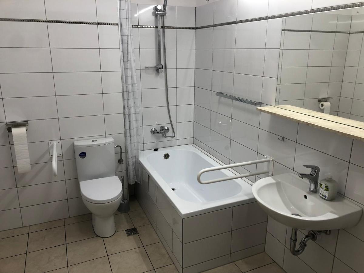 Jn Rzeczna 4 *